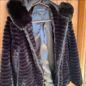 Liz Claiborne faux fur hooded jacket